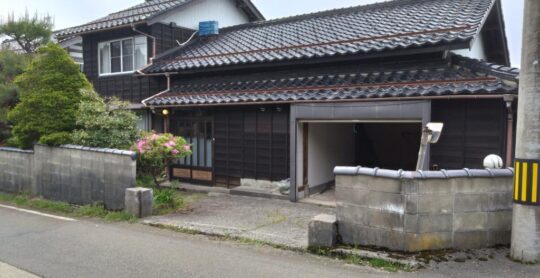 B8-249 - 外観