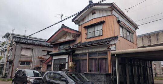 B8-254 - 外観