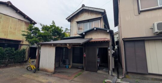 B8-266 - 外観