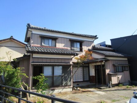 B8-298 - 外観