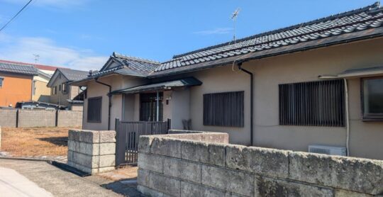 B8-302 - 外観