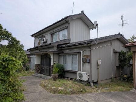 B8-372 - 外観