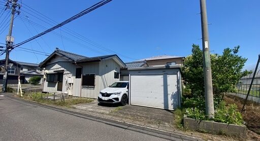 B8-383 - 外観