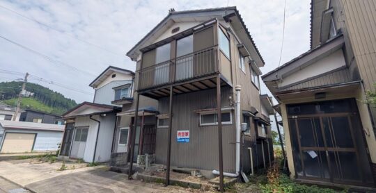 B8-385 - 外観