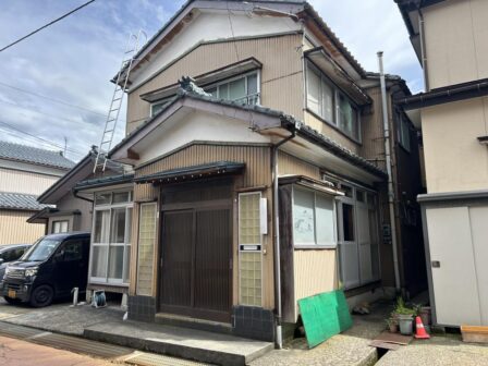 B8-400 - 外観
