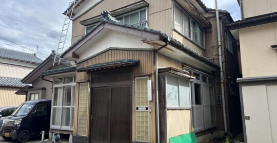 B8-400 - 外観